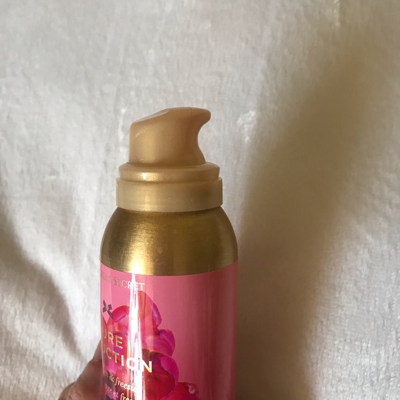 Victoria’s Secret Original Pure Seduction Foaming Body Wash Shaver Gel 
4.18… - Picture 3 of 3